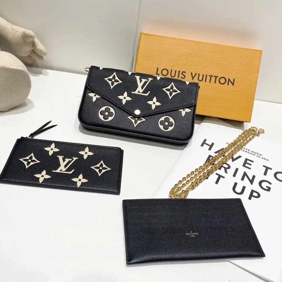 VUITTON LOUIS POCHETTE FÉLICIE 0213