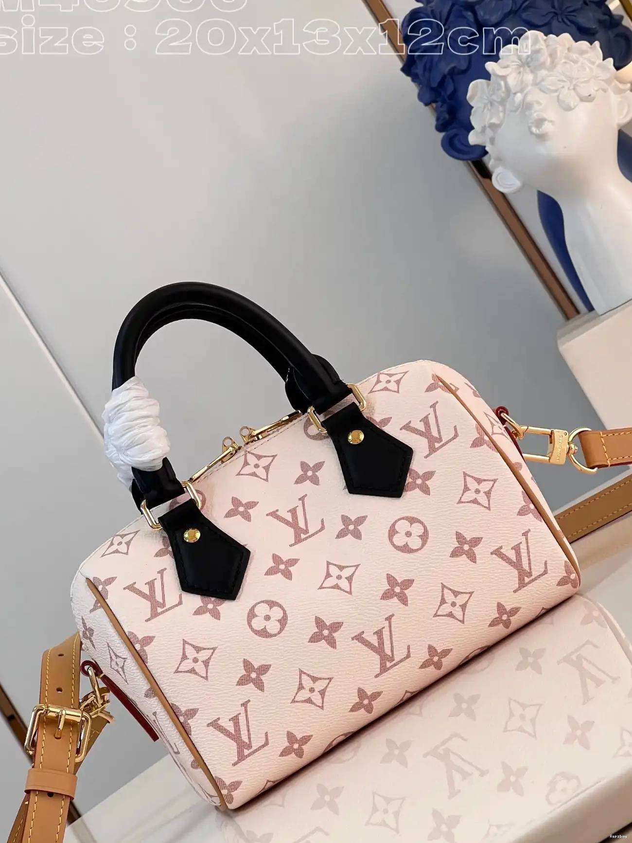 20 VUITTON LOUIS SPEEDY BANDOULIÈRE 0227