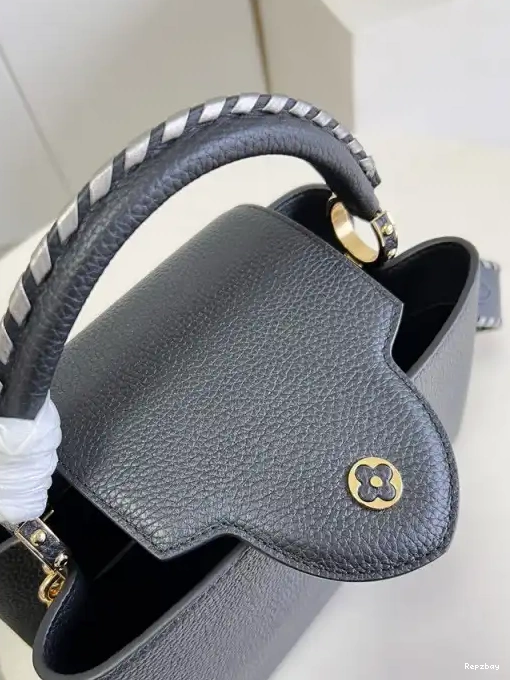 Rep ladies VUITTON LOUIS MM CAPUCINES 0225