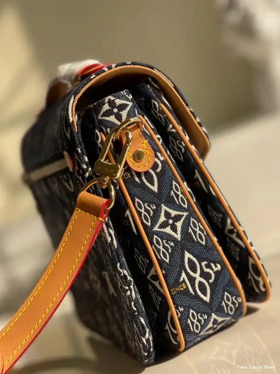 Rep ladies MÉTIS VUITTON SINCE 1854 POCHETTE LOUIS 0223