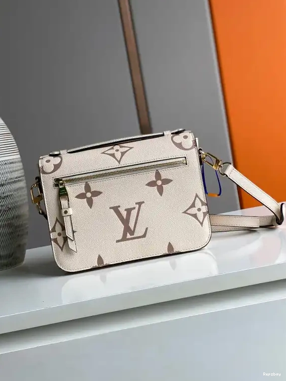 Fake Louis Bags VUITTON POCHETTE LOUIS MÉTIS 0221