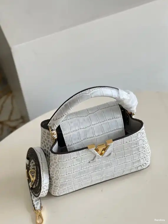 Repladies VUITTON MINI LOUIS CAPUCINES 0222