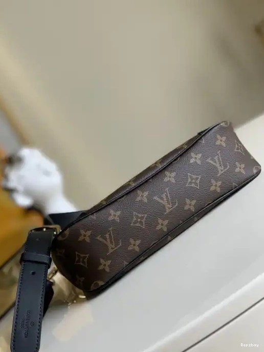 Repzbay PM LOUIS VUITTON ODÉON 0222