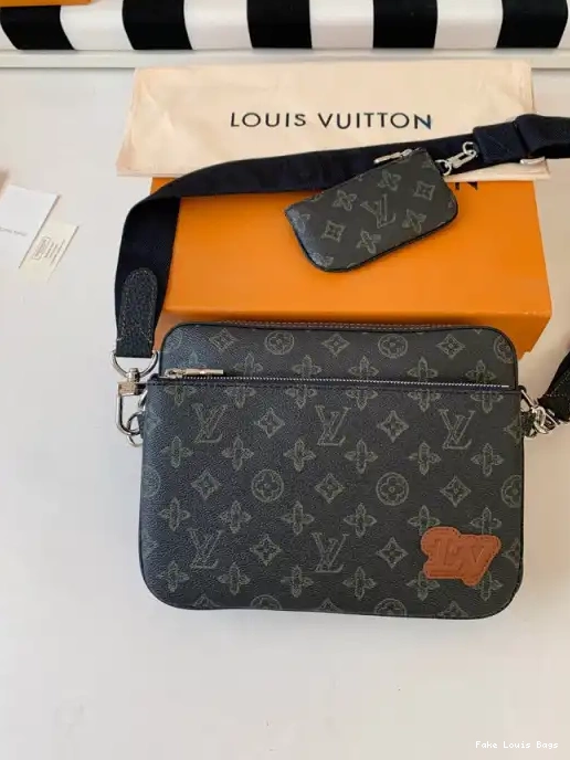 MESSENGER LOUIS TRIO VUITTON 0226