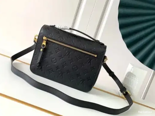 Fake Louis Bags Vuitton Louis Metis Pochette 0213