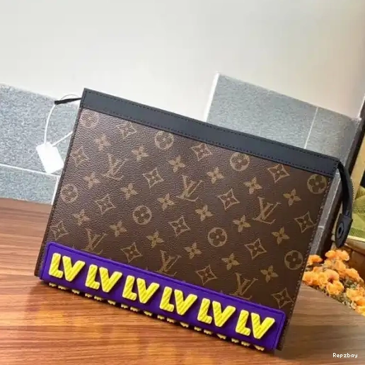 LOUIS MM POCHETTE VUITTON VOYAGE 0227