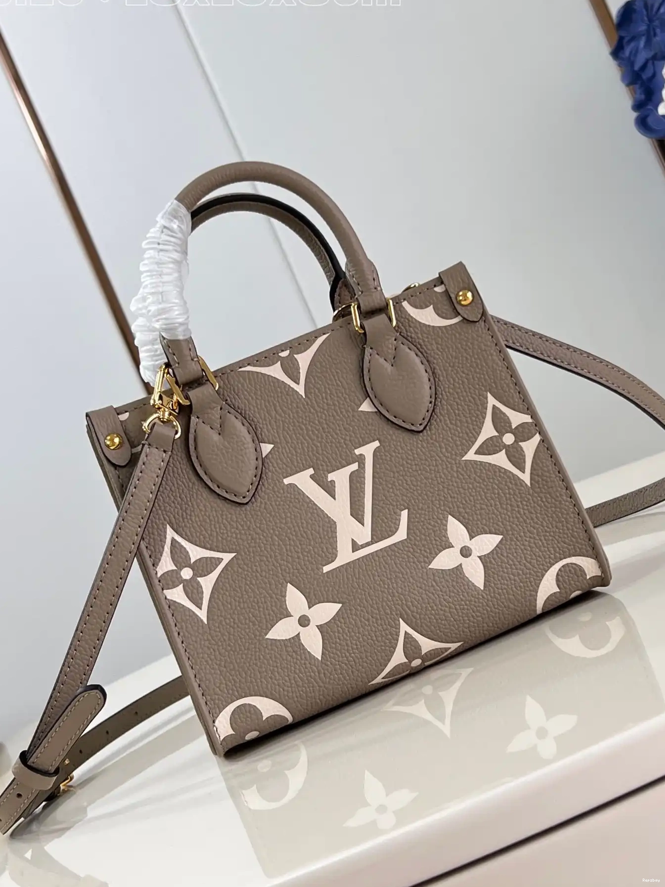 Rep ladies ONTHEGO BB-18*15*8.5cm LOUIS VUITTON 0218