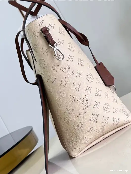 Rep ladies 29.5 x LOUIS VUITTON HINA-46 17CM x 0223