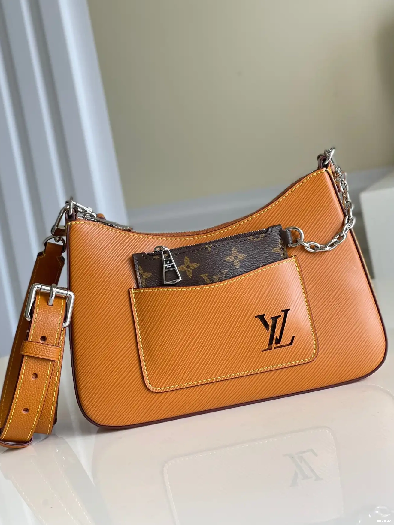 LOUIS MARELLE VUITTON 0212