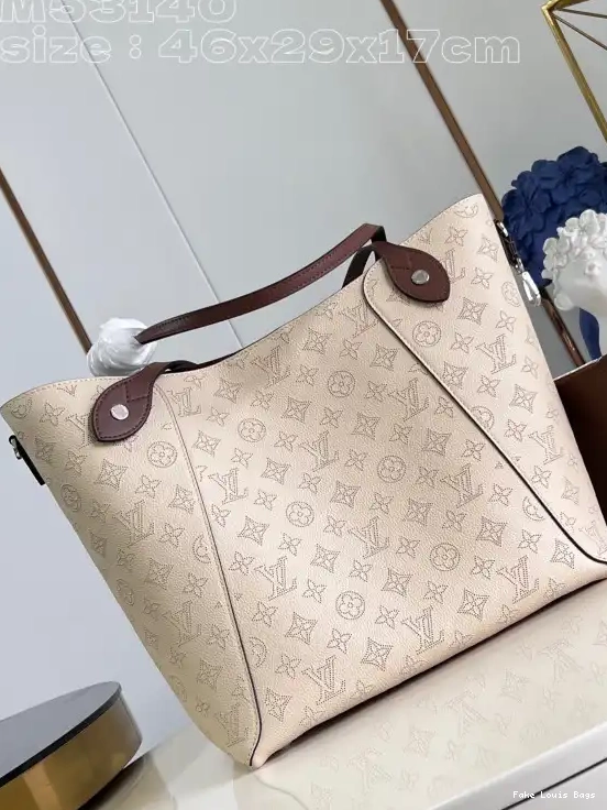 Rep ladies 29.5 x LOUIS VUITTON HINA-46 17CM x 0223