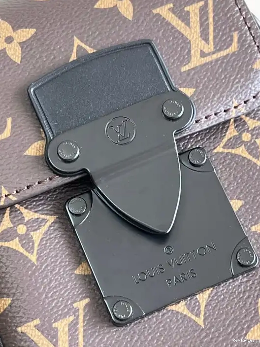 Repzbay WEARABLE S-LOCK VUITTON VERTICAL WALLET LOUIS 0304