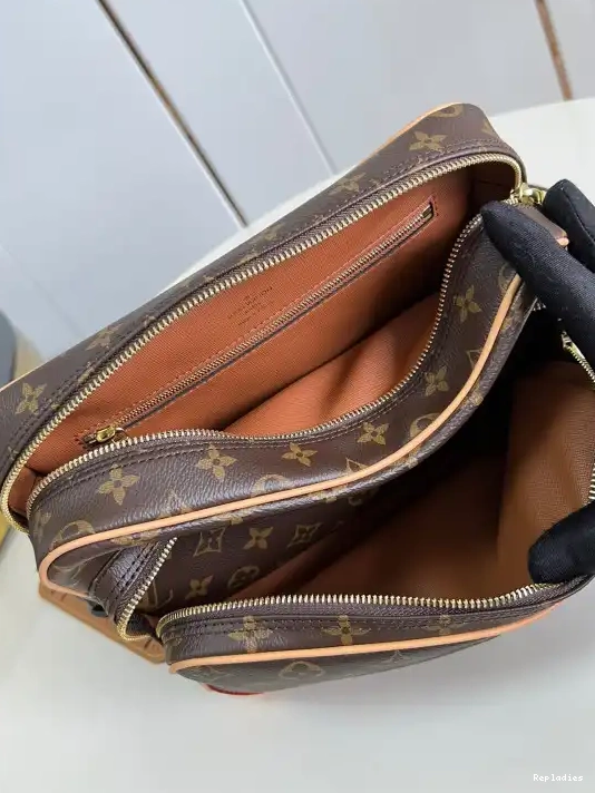 Fake Louis Bags MESSENGER LOUIS VUITTON 0301