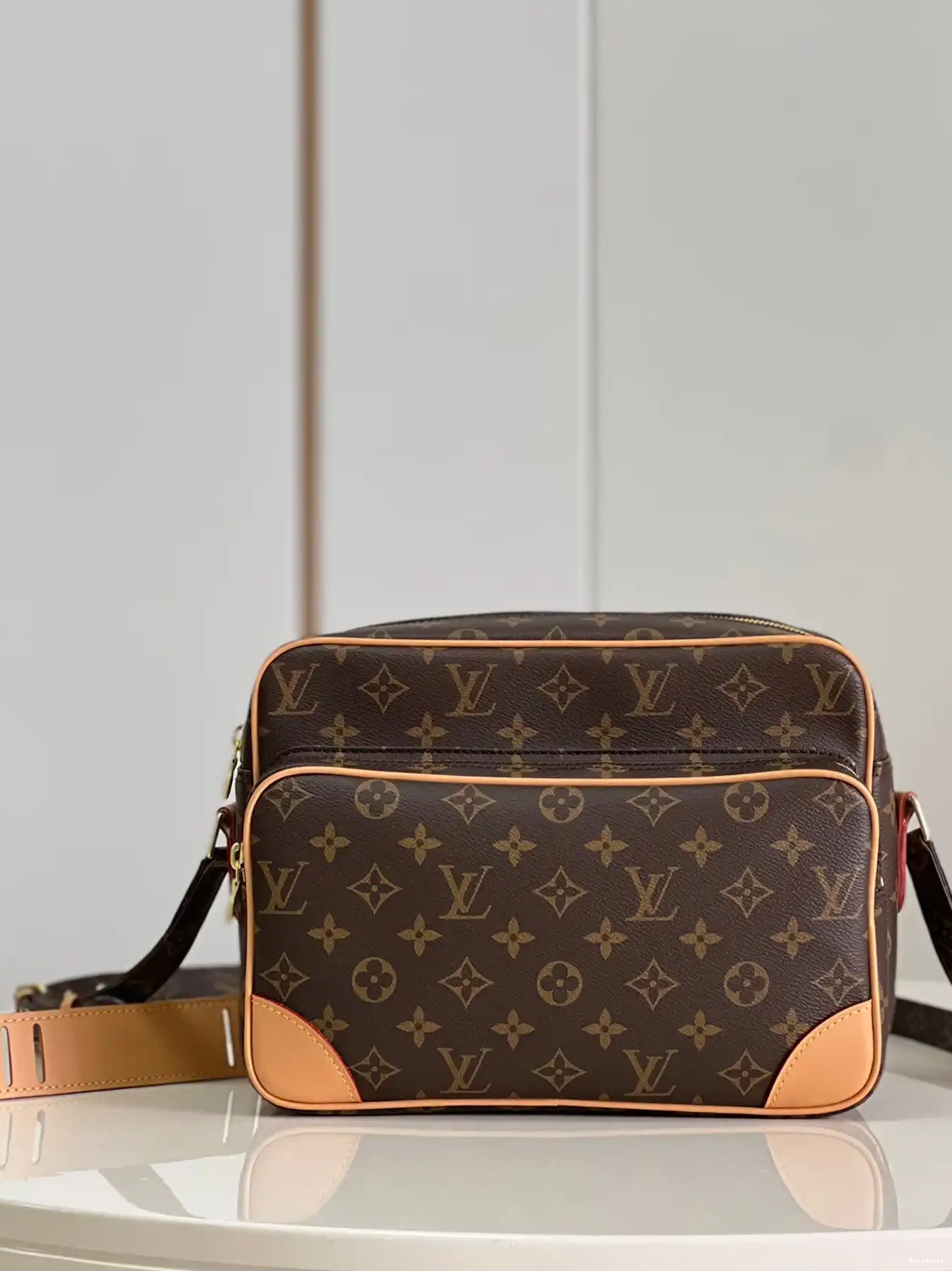 MESSENGER LOUIS VUITTON 0301