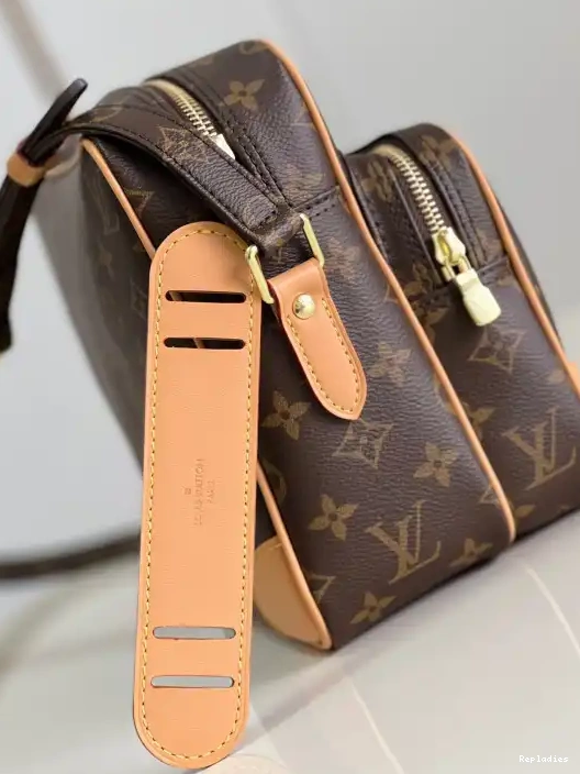 Fake Louis Bags MESSENGER LOUIS VUITTON 0301