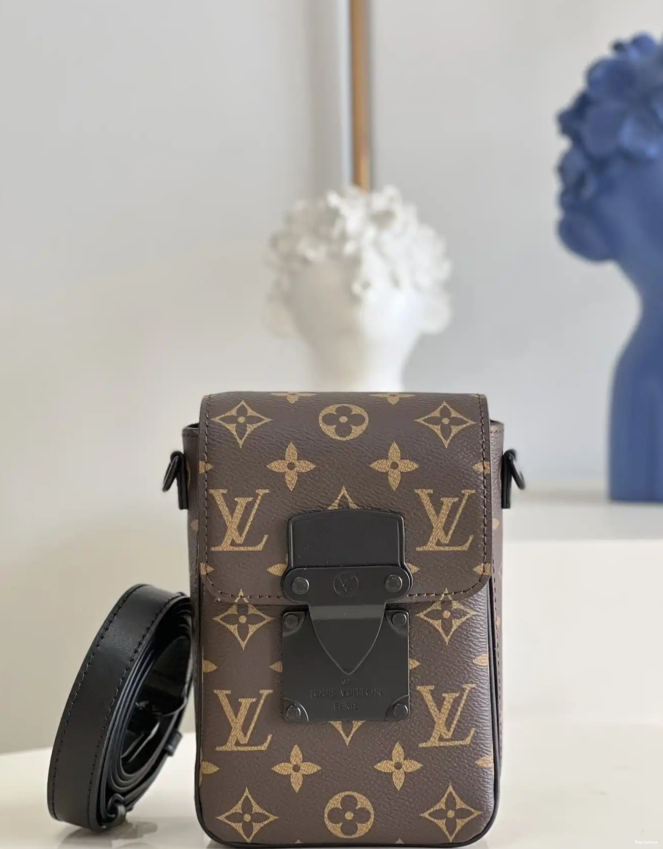 WEARABLE S-LOCK VUITTON VERTICAL WALLET LOUIS 0304