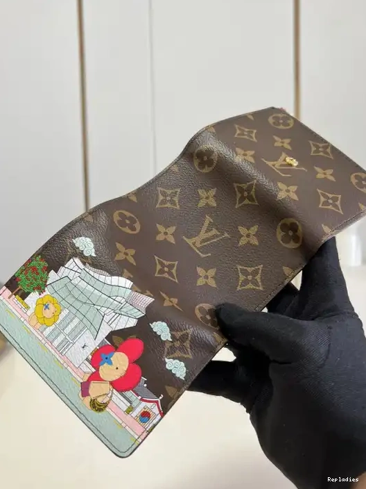 VICTORINE Vuitton Wallet Louis 0301